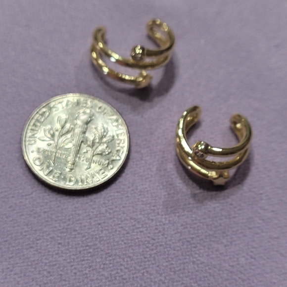 Earrings - Picture 3 of 5